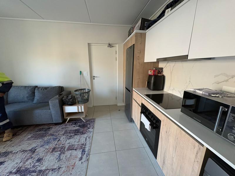 To Let 1 Bedroom Property for Rent in Richwood Western Cape